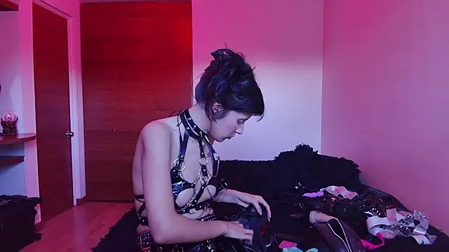 bellatrix25 online show from February 2025 10:44:02 PM