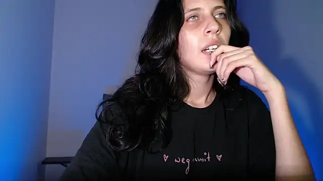 bellatrix25 online show from May 2026 05:20:02 PM