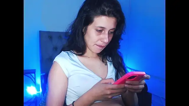 bellatrix25 online show from March 2026 04:20:01 PM