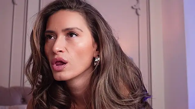 MayaVixxen online show from October 2025 02:54:01 AM