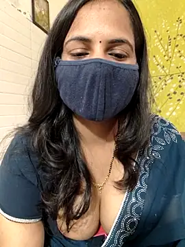 Snapshot of Nehubhabhi26 chatting on October 2025 04:22:02 AM Nehubhabhi26 online show from October 2025 04:22:02 AM