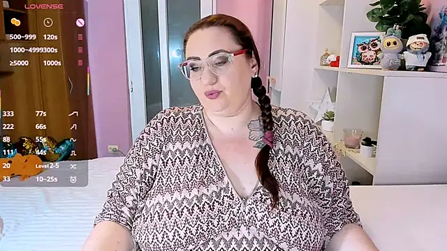 lovely adelle online show from November 2025 01:44:01 PM