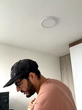 thomas gun online show from December 2025 03:43:01 PM