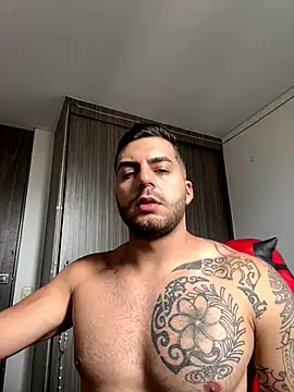Snapshot of thomas_gun chatting on December 2024 04:11:02 PM thomas gun online show from December 2024 04:11:02 PM