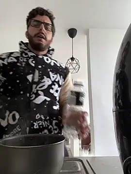 thomas gun online show from December 2025 04:06:01 PM