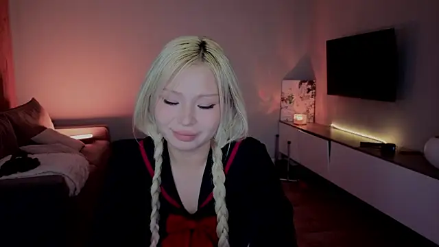 RileyMee online show from April 2026 03:19:01 AM