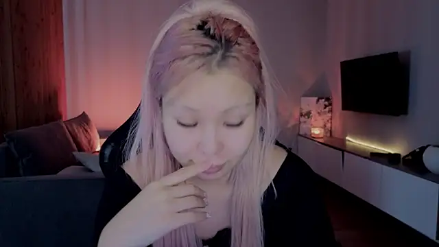 RileyMee online show from April 2026 04:27:02 AM