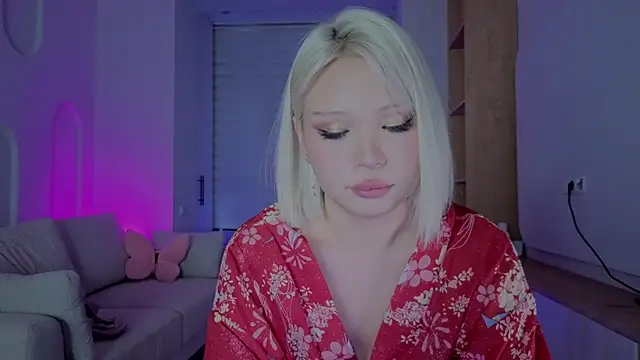 Snapshot of RileyMee chatting on September 2025 01:24:02 PM RileyMee online show from September 2025 01:24:02 PM