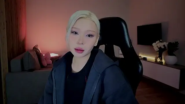 RileyMee online show from January 2026 03:13:01 AM