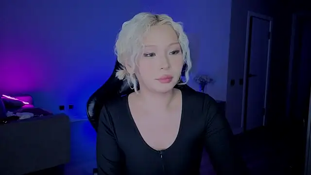 RileyMee online show from December 2025 03:18:02 AM