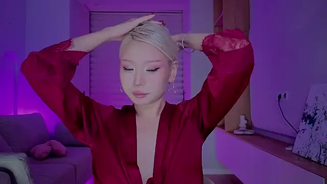 RileyMee online show from November 2025 12:15:02 AM