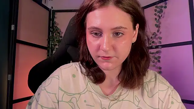 Snapshot of Diana_Flower chatting on July 2026 10:32:02 AM Diana Flower online show from July 2026 10:32:02 AM