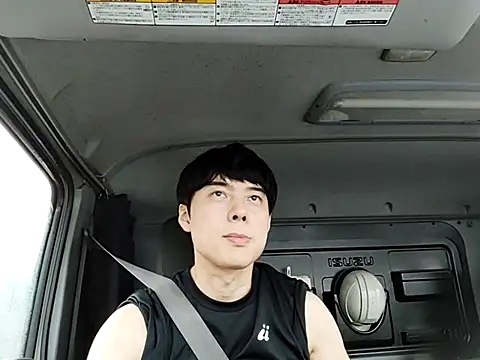 whitebriefboy online show from June 2026 10:09:02 PM