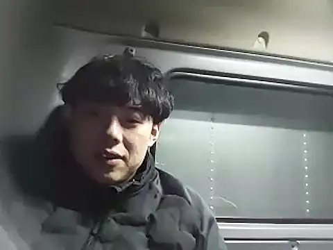 whitebriefboy online show from February 2025 05:35:01 PM