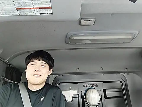 whitebriefboy online show from May 2026 10:08:01 PM