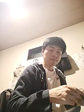 whitebriefboy online show from April 2026 12:29:01 PM