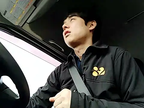 whitebriefboy online show from April 2026 09:23:01 PM