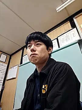 whitebriefboy online show from April 2026 03:19:02 PM