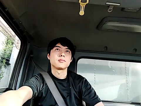 whitebriefboy online show from April 2026 09:28:01 PM