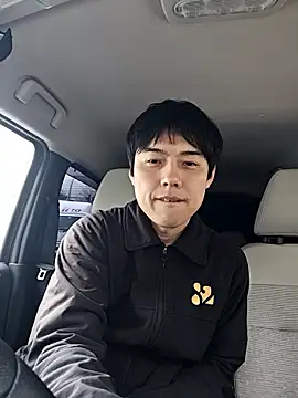 whitebriefboy online show from March 2026 10:41:01 PM