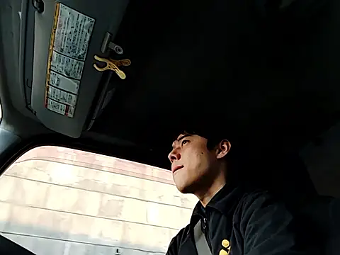 whitebriefboy online show from March 2026 10:00:02 PM