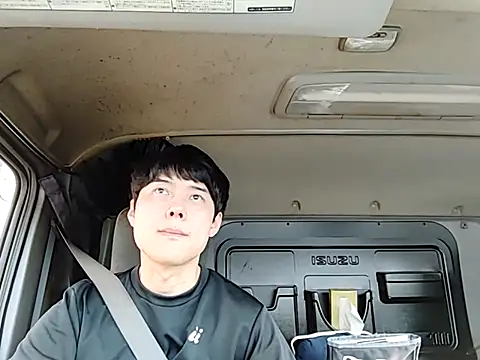 whitebriefboy online show from May 2026 09:46:01 PM