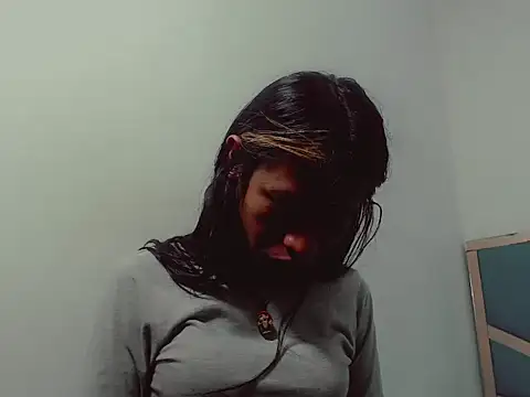 Snapshot of danna_veryhot_ chatting on December 2025 07:41:02 PM danna veryhot online show from December 2025 07:41:02 PM