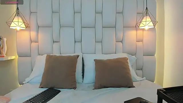 AslyGomez online show from February 2025 11:28:02 AM