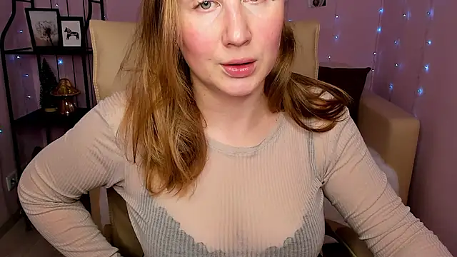 Snapshot of Helens_love chatting on February 2025 07:54:02 AM Helens love online show from February 2025 07:54:02 AM