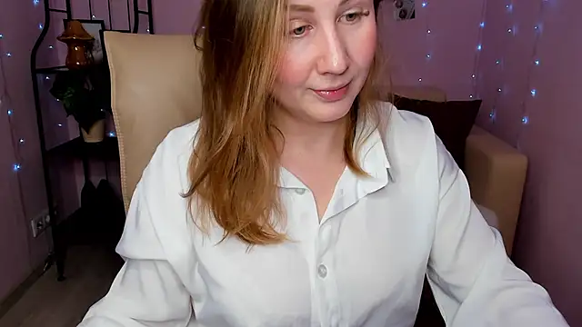 Snapshot of Helens_love chatting on February 2025 01:52:02 AM Helens love online show from February 2025 01:52:02 AM
