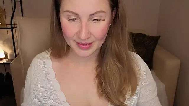 Snapshot of Helens_love chatting on October 2025 01:42:02 AM Helens love online show from October 2025 01:42:02 AM