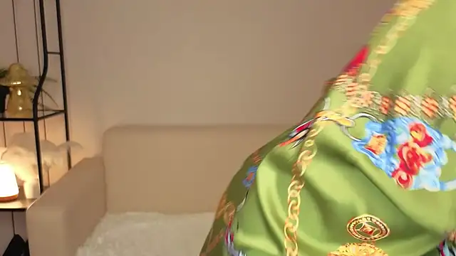 Snapshot of Helens_love chatting on November 2025 05:55:02 AM Helens love online show from November 2025 05:55:02 AM