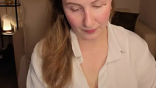 Snapshot of Helens_love chatting on September 2025 01:45:01 AM Helens love online show from September 2025 01:45:01 AM