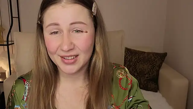 Snapshot of Helens_love chatting on November 2025 02:01:03 AM Helens love online show from November 2025 02:01:03 AM