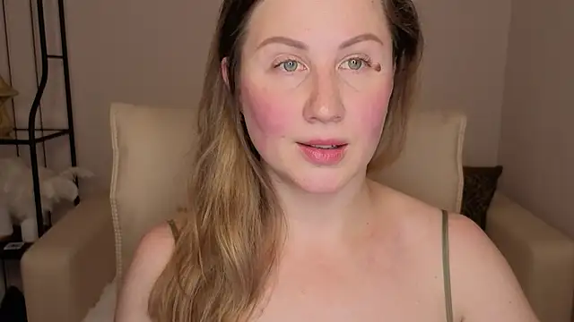 Snapshot of Helens_love chatting on October 2025 01:51:02 AM Helens love online show from October 2025 01:51:02 AM