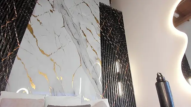 ebony hot1 online show from February 2026 01:22:01 PM