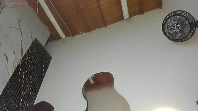 ebony hot1 online show from December 2025 01:44:02 PM