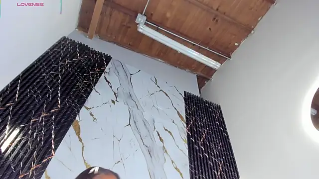 ebony hot1 online show from February 2026 01:40:01 PM