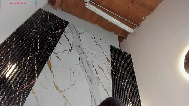 ebony hot1 online show from April 2026 01:38:02 PM