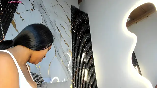 ebony hot1 online show from November 2025 02:10:01 PM