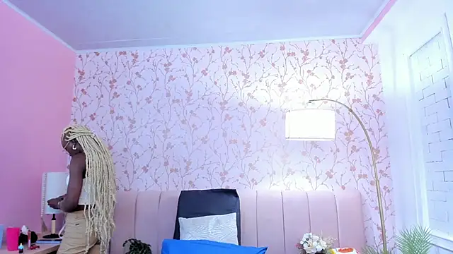 amber-hill online show from December 2025 05:10:01 AM