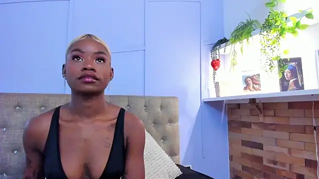 amber-hill online show from February 2026 06:13:02 PM