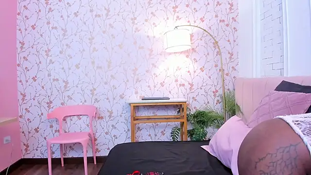 amber-hill online show from April 2026 11:38:02 AM