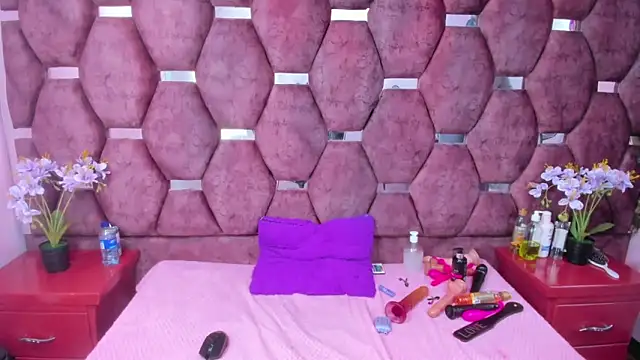 SaraLoveee  online show from February 2025 09:56:02 AM