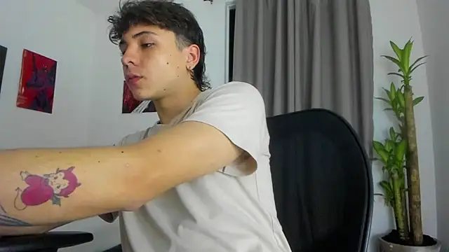 Joe23   online show from November 2025 02:04:02 AM