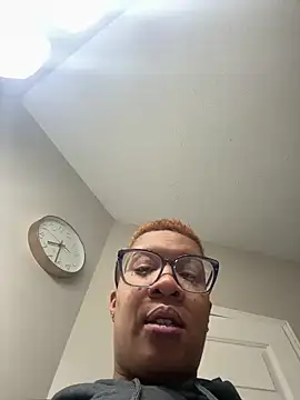 Snapshot of SexyHoneyRedd chatting on February 2025 11:44:01 PM SexyHoneyRedd online show from February 2025 11:44:01 PM