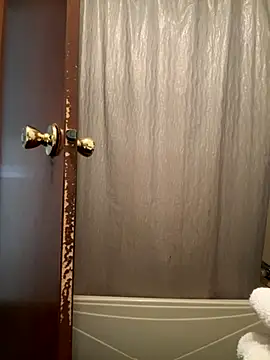 Snapshot of SexyHoneyRedd chatting on November 2025 03:26:01 PM SexyHoneyRedd online show from November 2025 03:26:01 PM