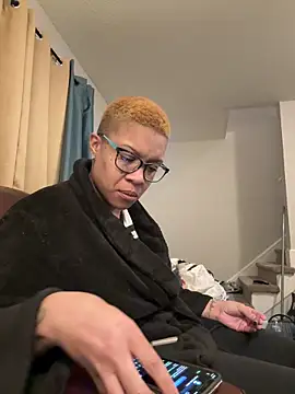 SexyHoneyRedd online show from March 2026 03:32:01 AM