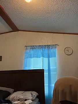 Snapshot of SexyHoneyRedd chatting on November 2025 01:59:01 PM SexyHoneyRedd online show from November 2025 01:59:01 PM