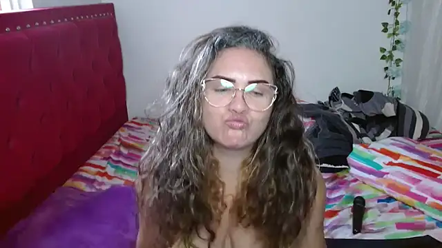 helenca43 online show from February 2026 10:20:02 PM